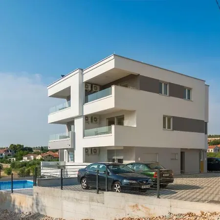 Apartmanska Kuca Luna *