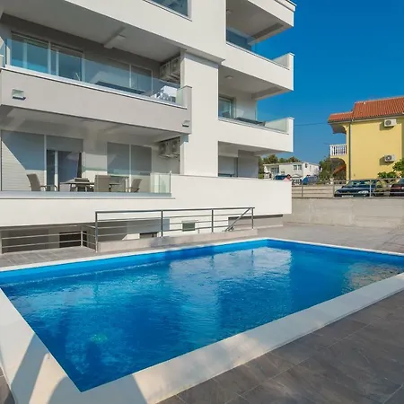 Apartament Apartmanska Kuca Luna *
